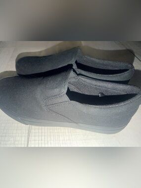 Classic Slip-On Canvas Men’s Shoe - Black